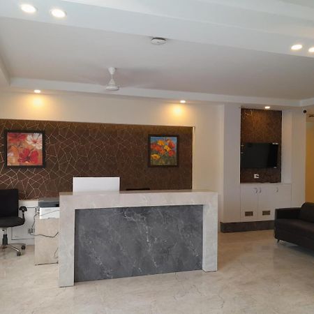Hotel The Luxem - Behind Ibis Hotel Gurugram Gurgaon Dış mekan fotoğraf
